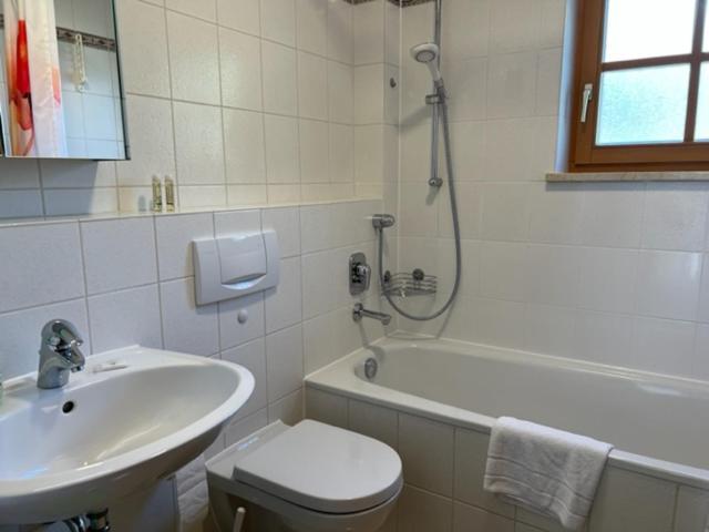 Apartment Auszeit Am Breitenbach - Ruhig Gelegen, Schoene Sonnenterrasse Schliersee Kültér fotó